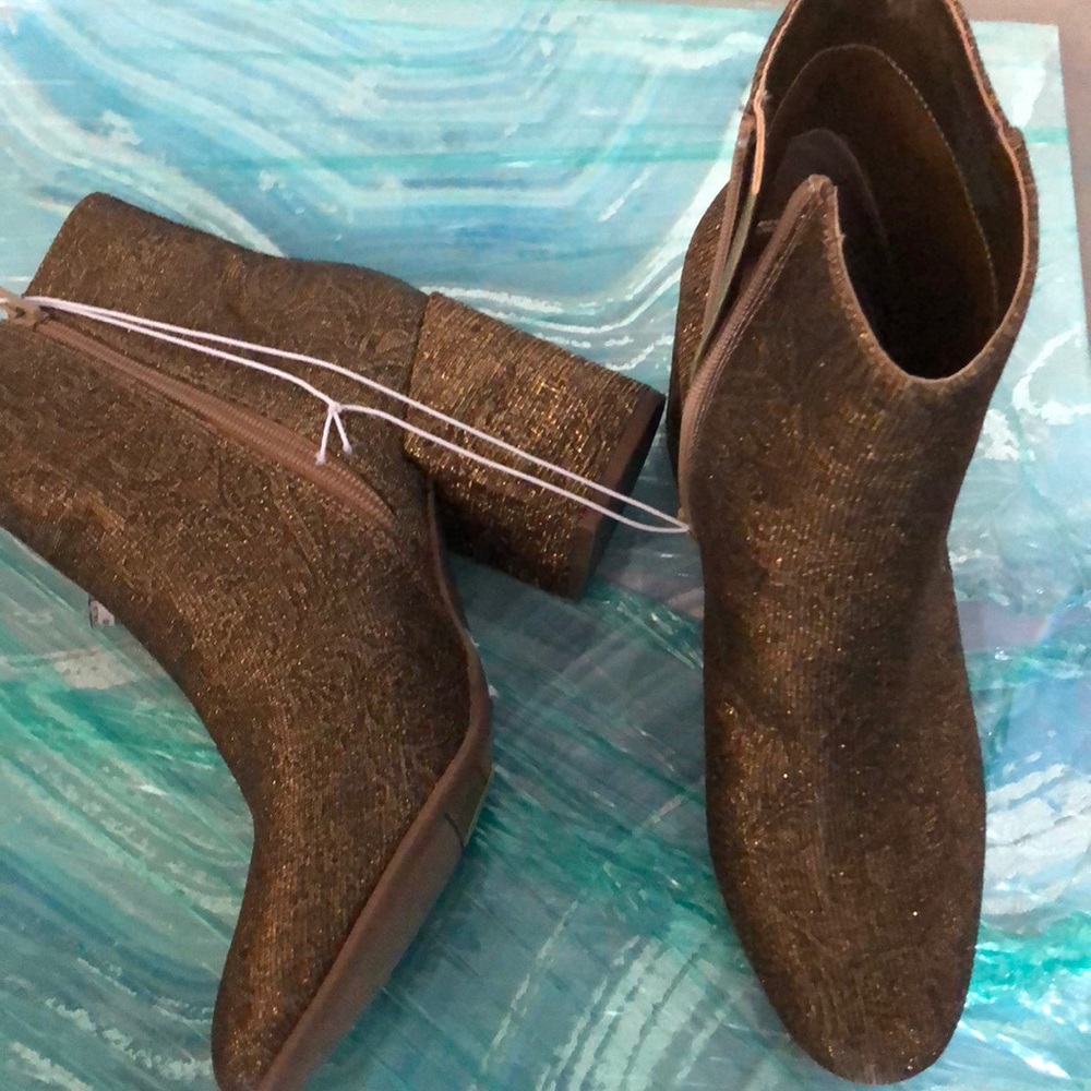 NWT Carlos by Carlos Santana Gatlin booties 9M 👢 🔥